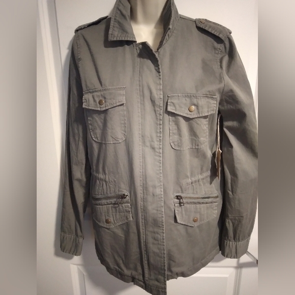 Women's Utility Jacket - Picture 2 of 8